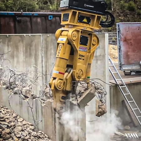 Broyeur pour séparer le fer du béton