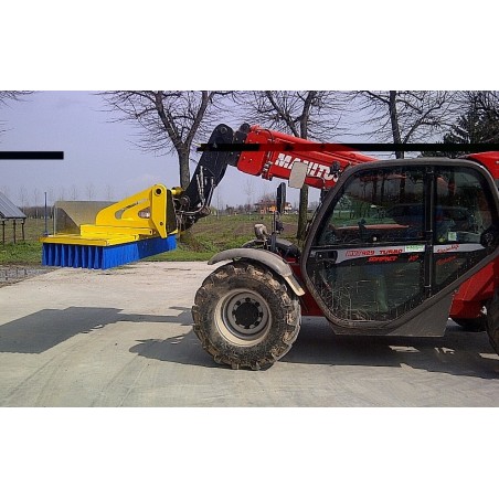 Balayeuse SC300APR VERA Lourde en action sur grande surface industrielle – chariot élévateur