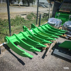 DERNIER MODELE Multiripper industriel FRAVIZEL pelle 3 à 8T 9 dents largeur 1500mm