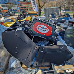 Benne preneuse de reprise renforcée à double vérin ouverture 2300mm pour pelle de 28 à 45 tonnes -